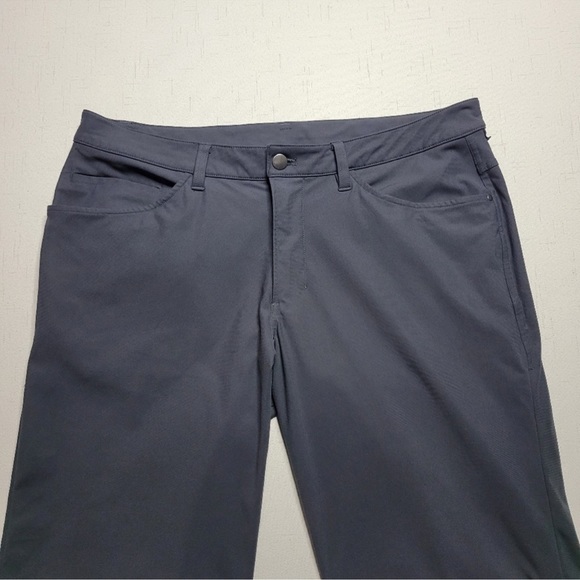 Lululemon Men’s ABC pant - Picture 7 of 9